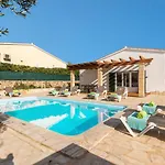 Villa Ingrid Porter By Villa Plus