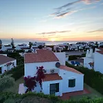 Menorcan Villa, Seaviews, Private Pool & Lush Yard