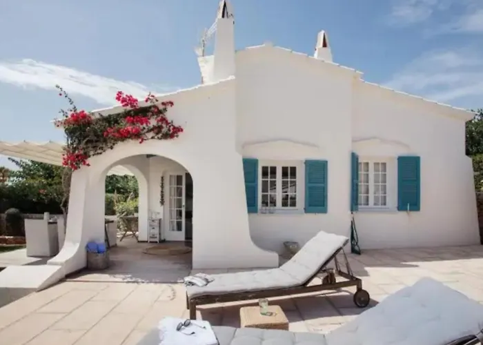 Es Chalet
