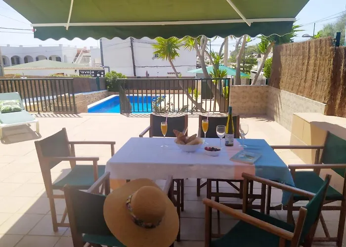 Hermosa casa con piscina cerca de la playa de Punta Prima