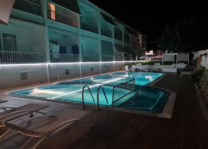 Hostal S\'Algaret
