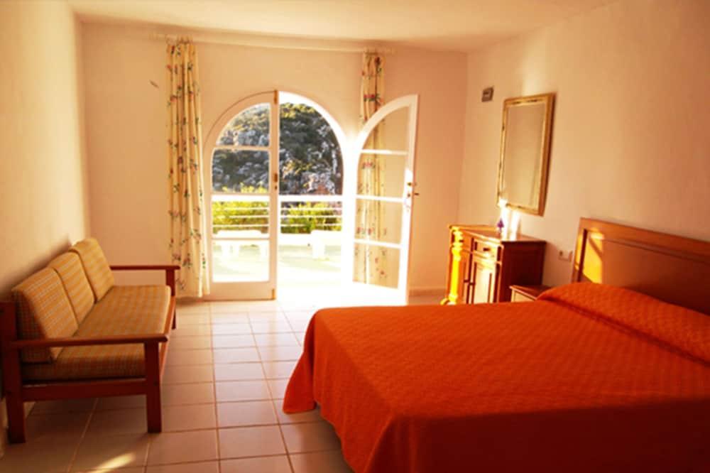 Club Menorca Hotel