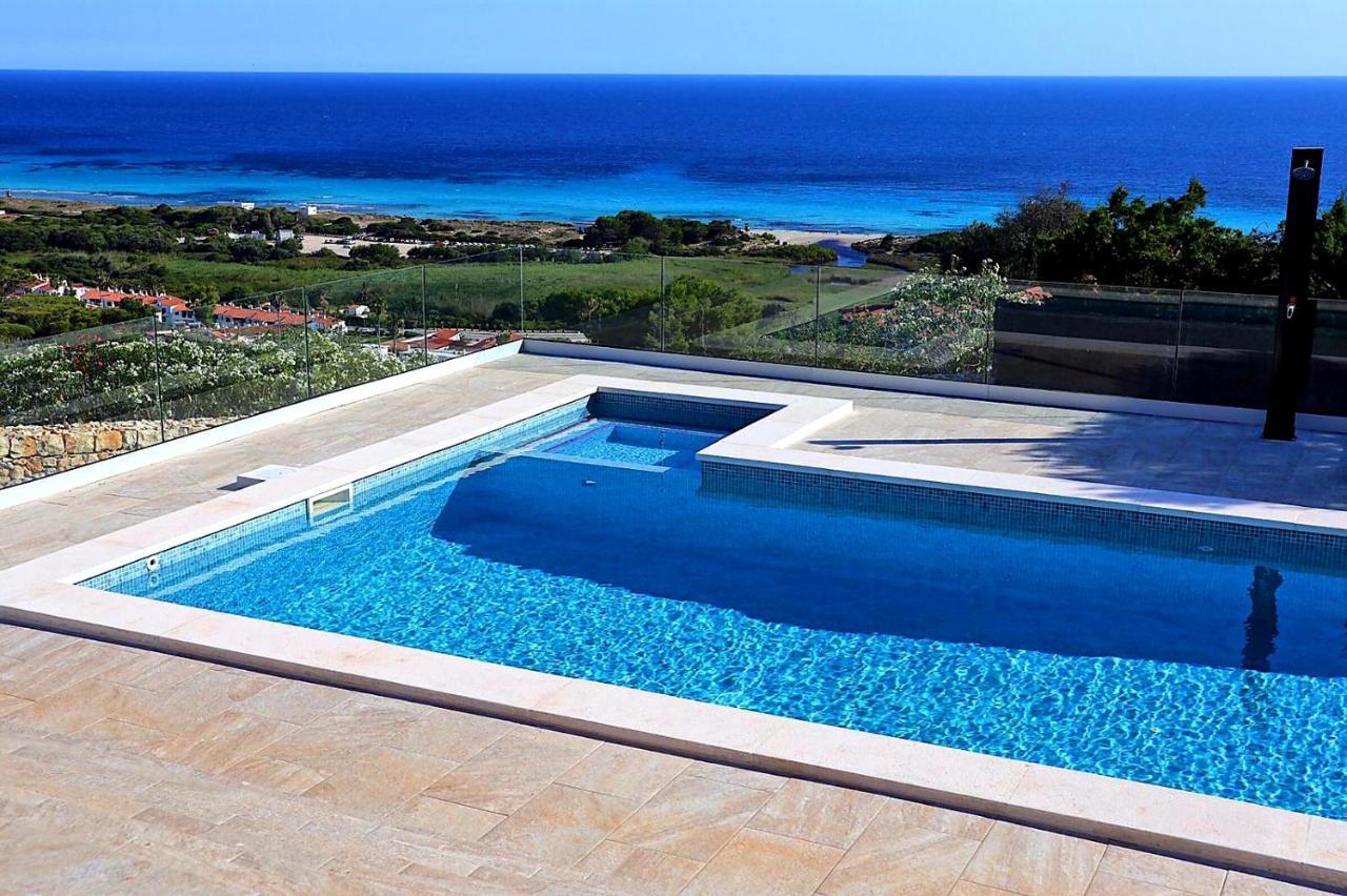 Ona Villa *