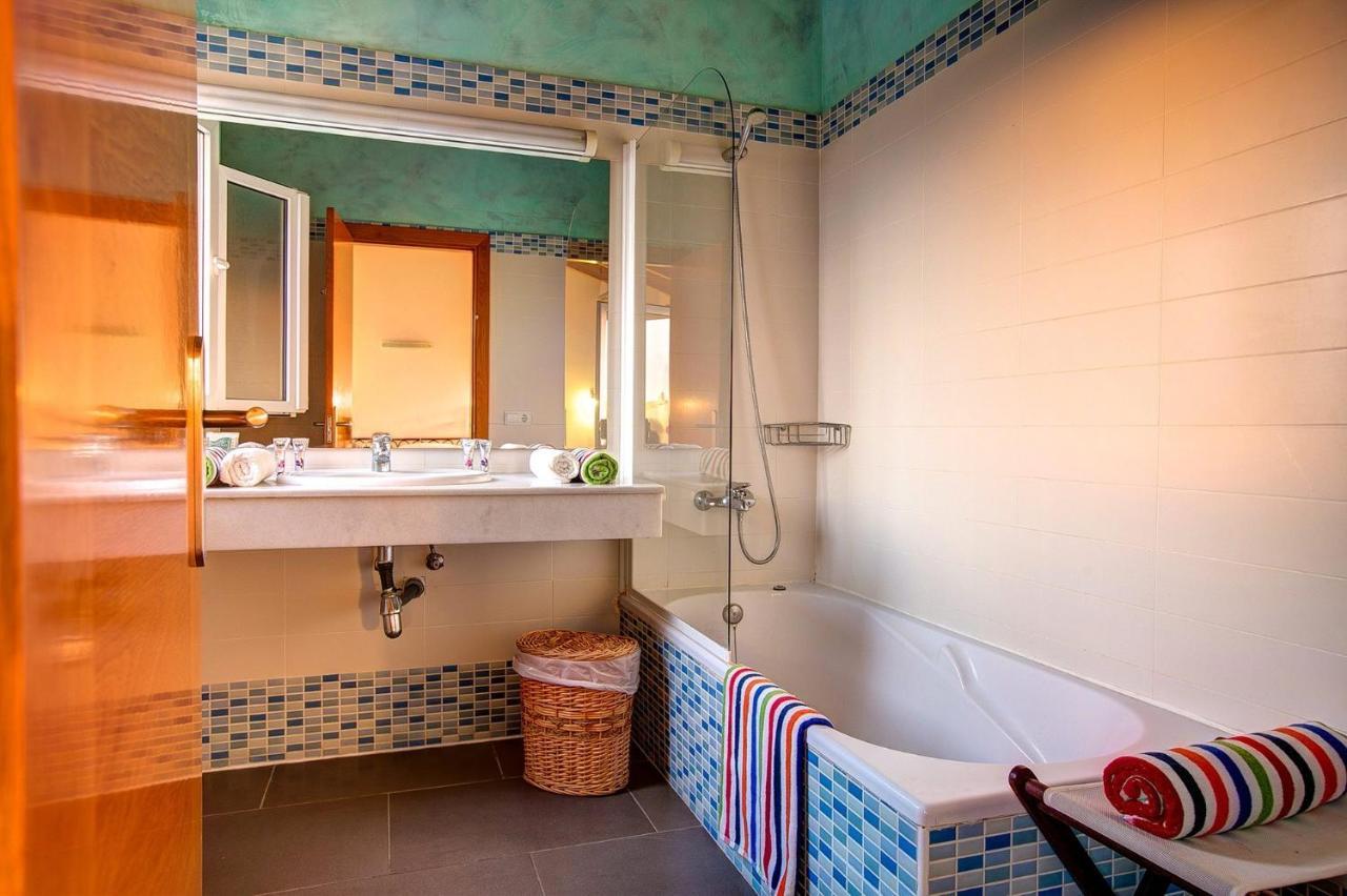 Villa Serena 4 Bedroom Villa, Cala'n Forcat Cala'N Blanes (Menorca)