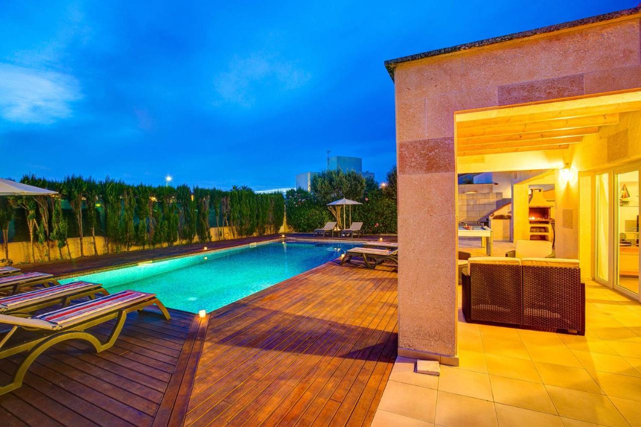 Serena 4 Bedroom Villa, Cala'n Forcat Villa *