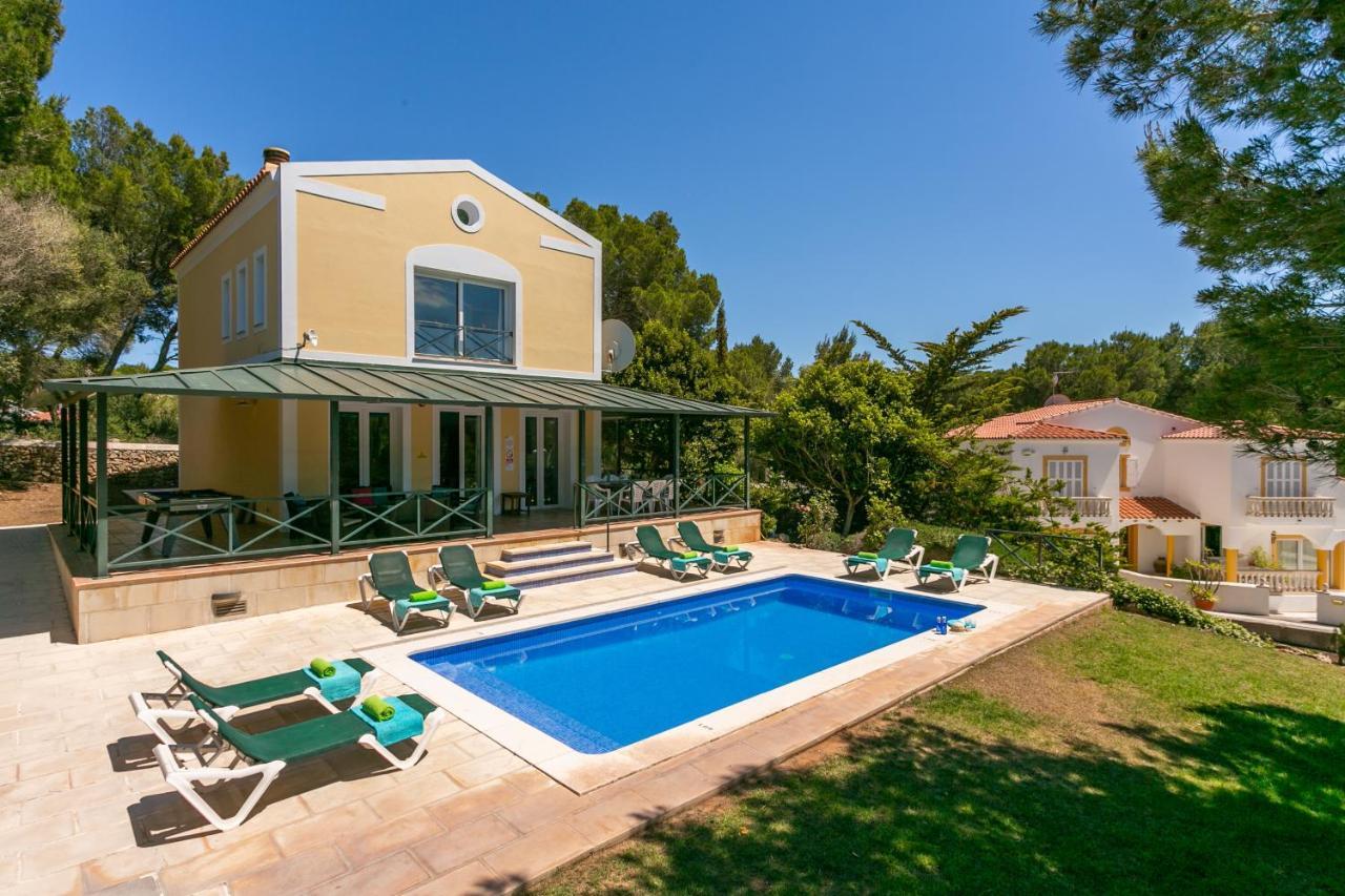 Serafina Villa *