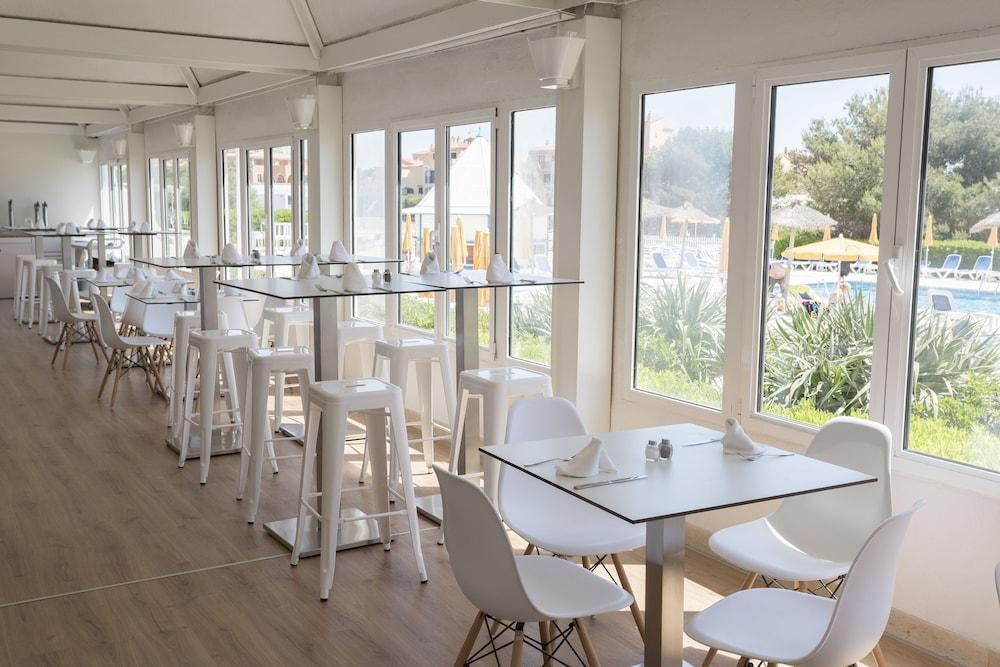 Globales Cala'n Bosch Hotel