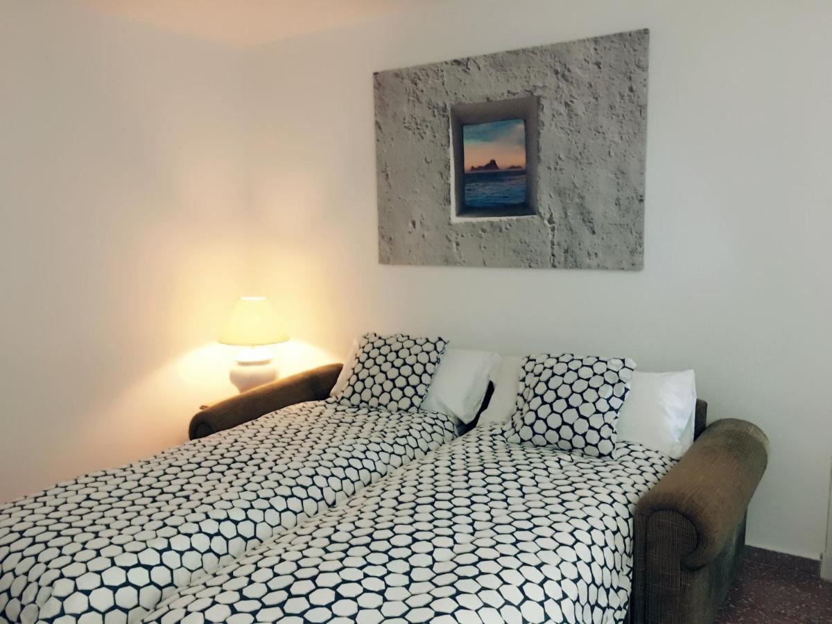 Casa Con Piscina Compartida En Addaia Holiday home