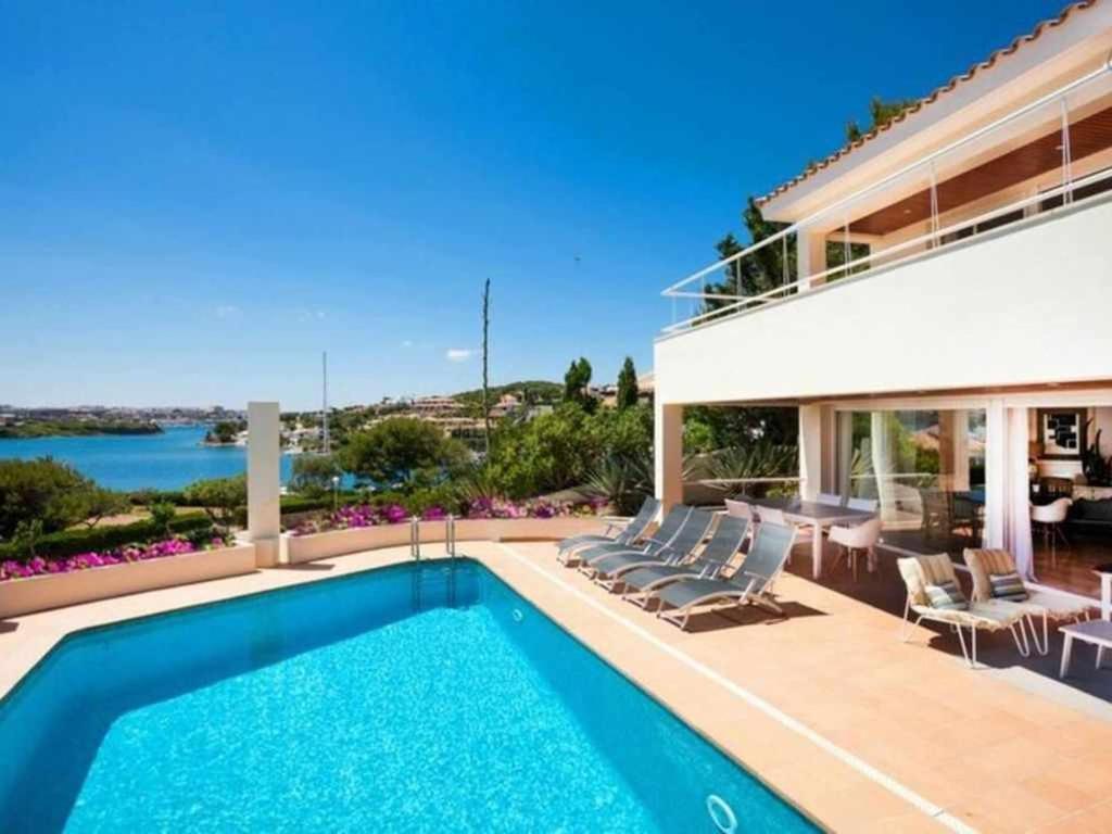 Villa Lantana Lujo Y Estilo Con Vistas únicas Al Puerto De Mahón