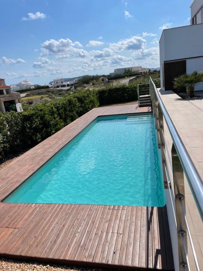 Des Bot Villa *