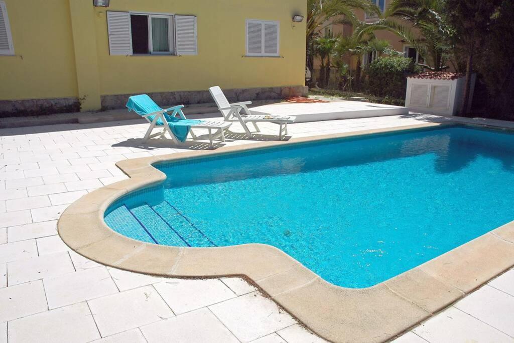 Сasa de vacaciones With Pool, 200m From *