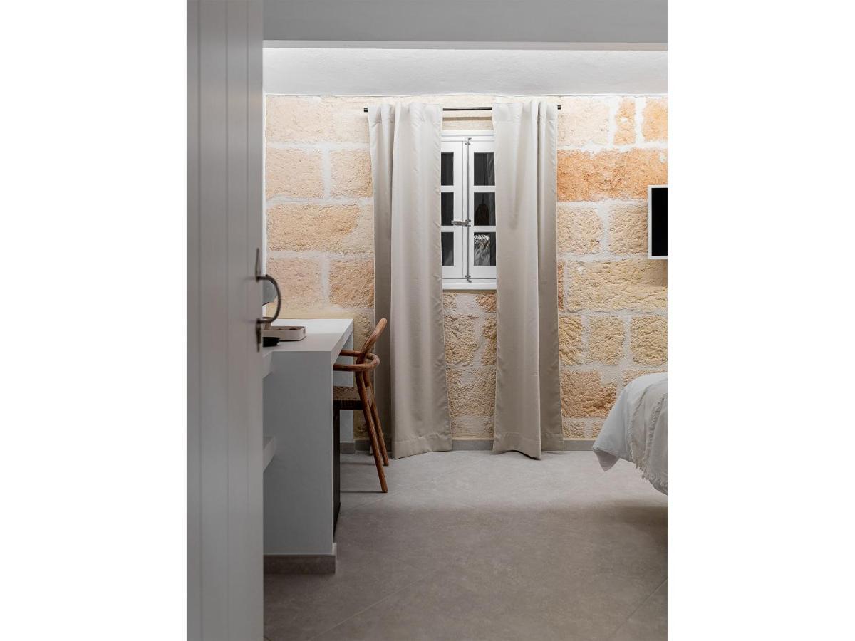 Hotel S'enclova Petit