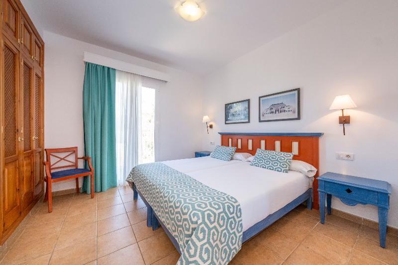 Comitas Tramontana Park Aparthotel 3*