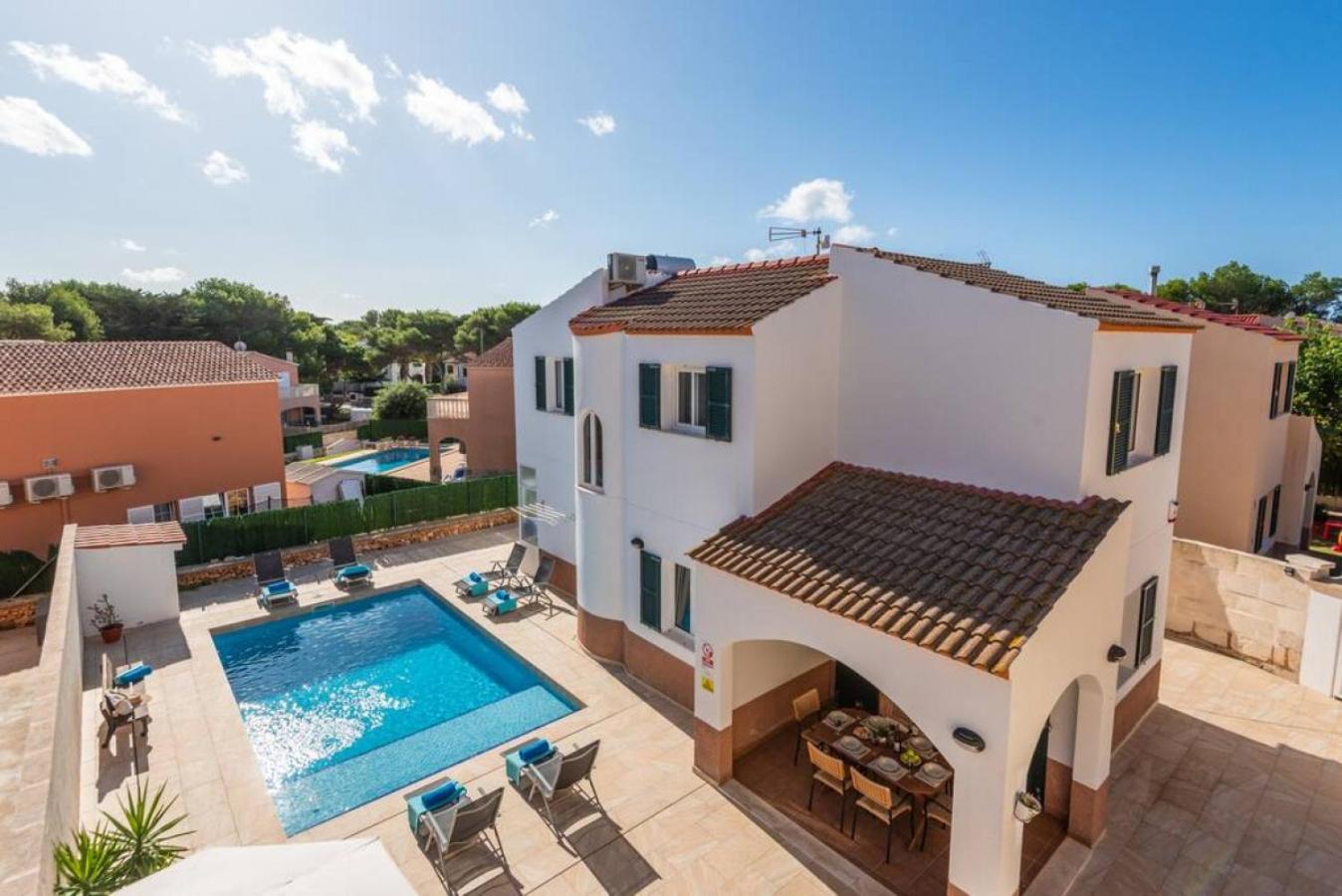 Jeybo Villa