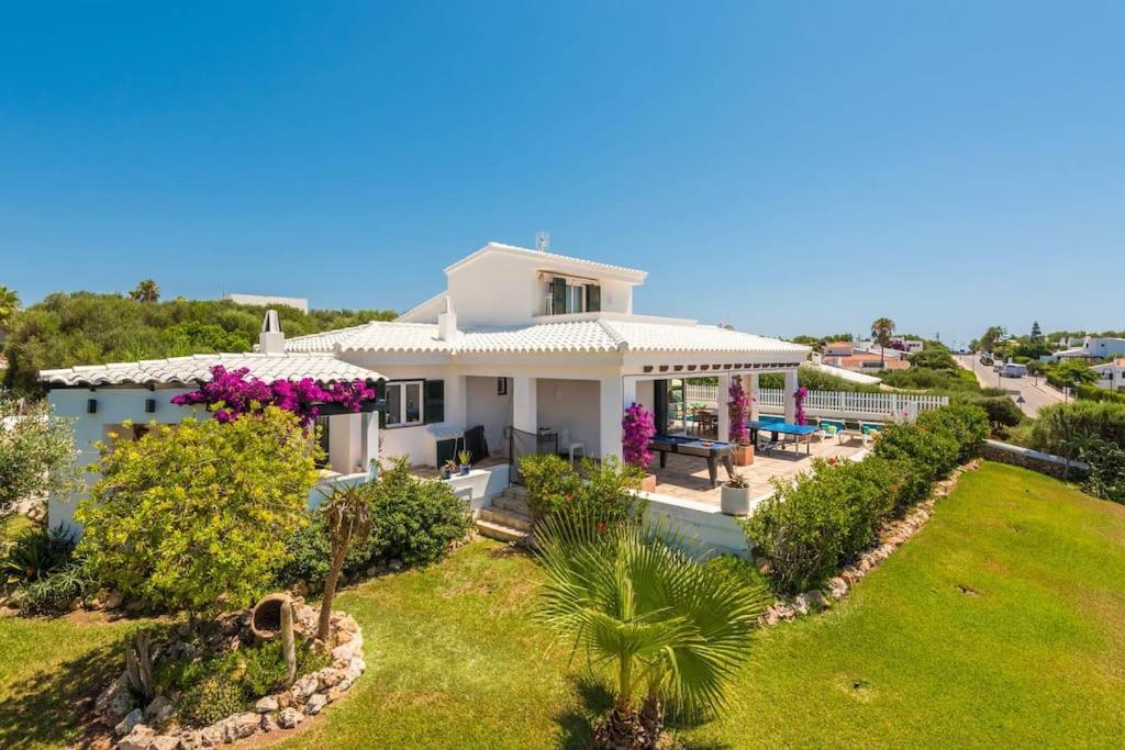 Marisol Villa *