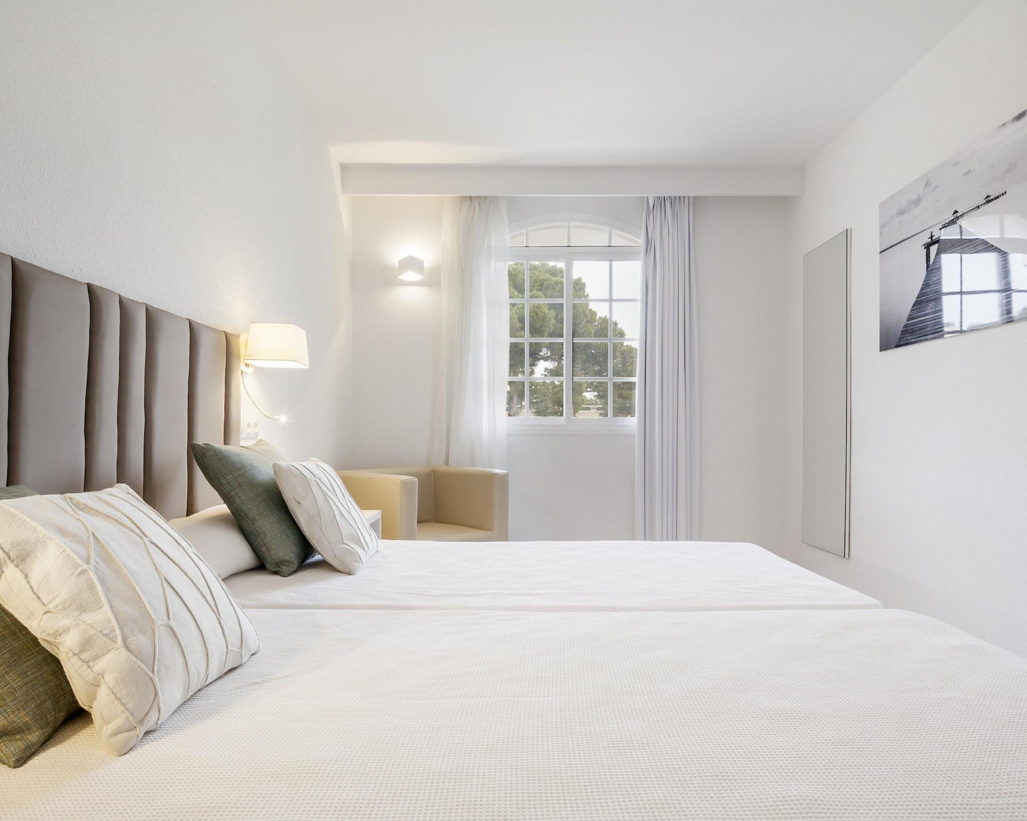 Ilunion Menorca Apartahotel Cala Galdana (Menorca)