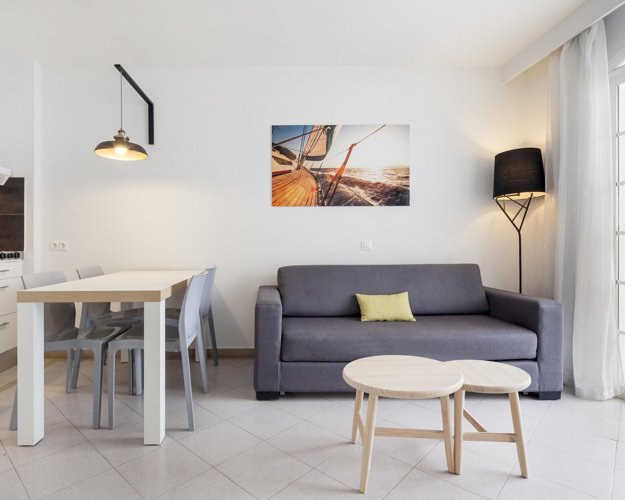 Ilunion Menorca Apartahotel 3*