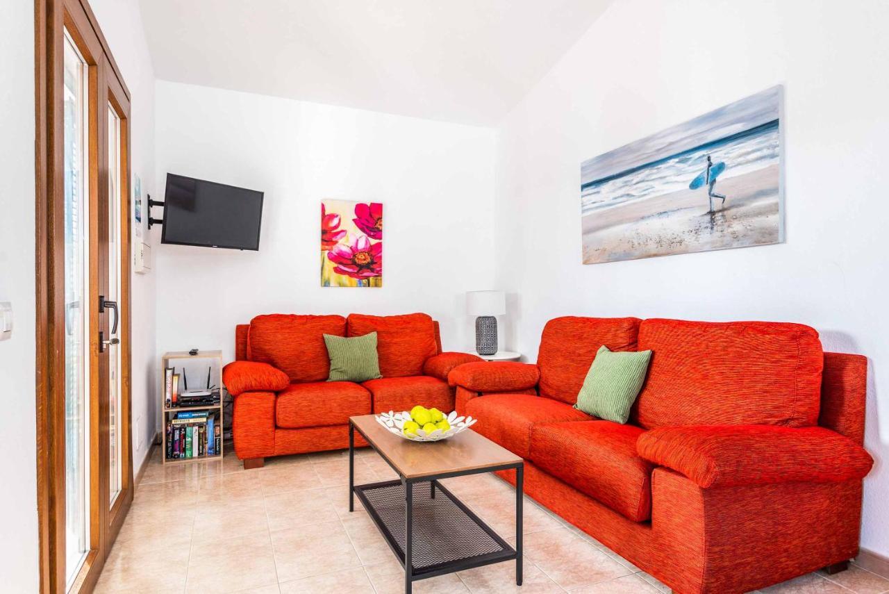 Petunias Villa Cala'N Blanes (Menorca)