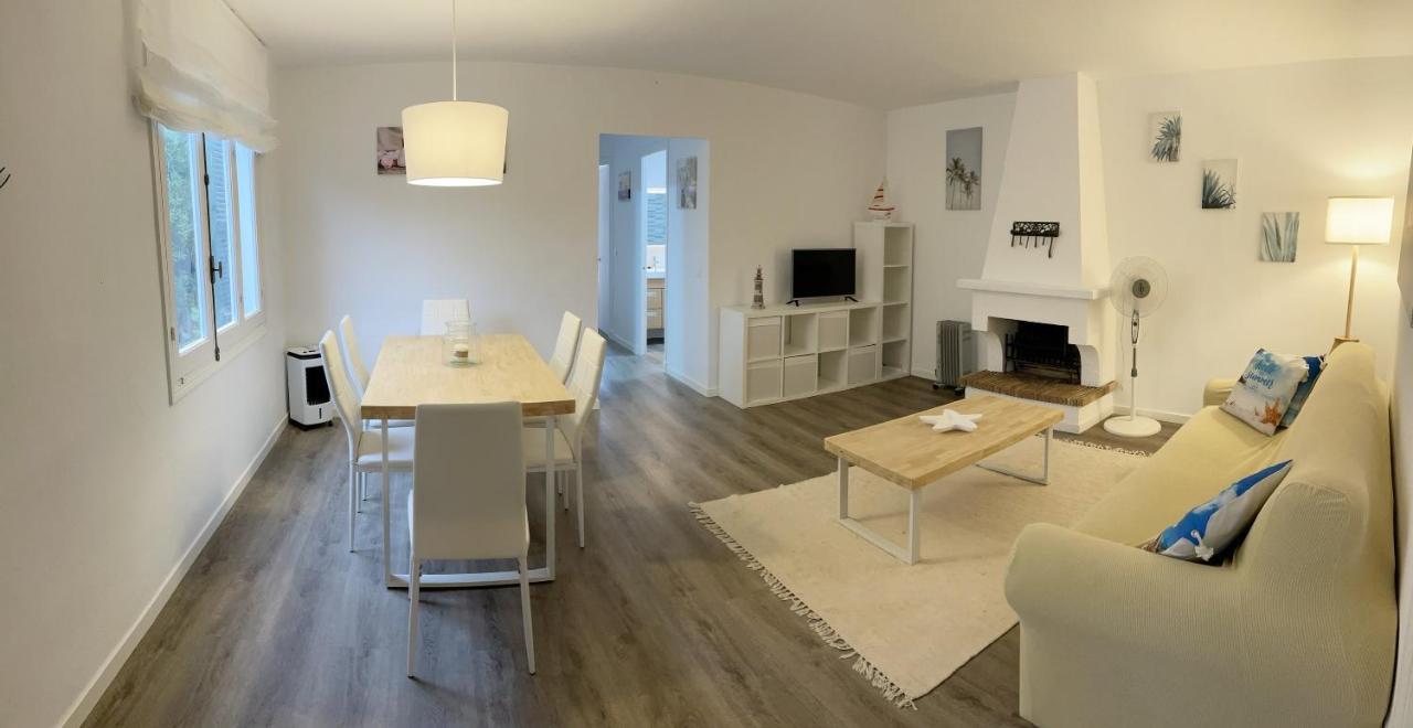 Casa Con Piscina Compartida En Addaia Holiday home