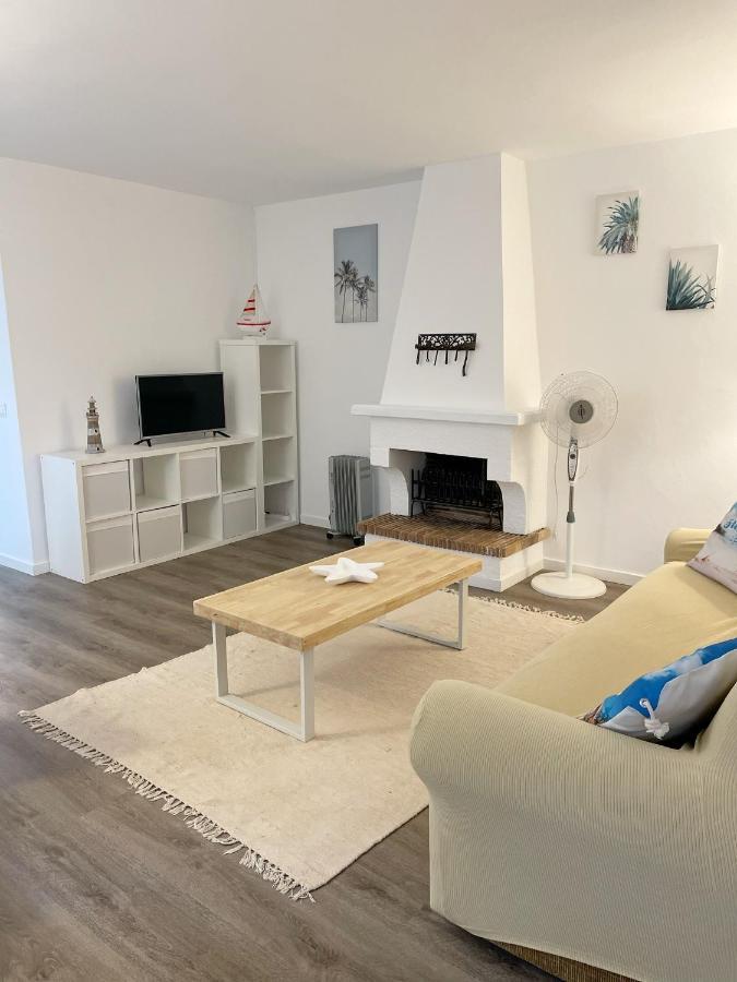 Casa Con Piscina Compartida En Addaia