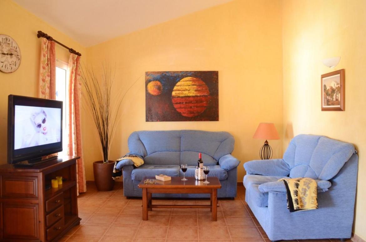 Golondrinas Villa Cala'N Bosch (Menorca)