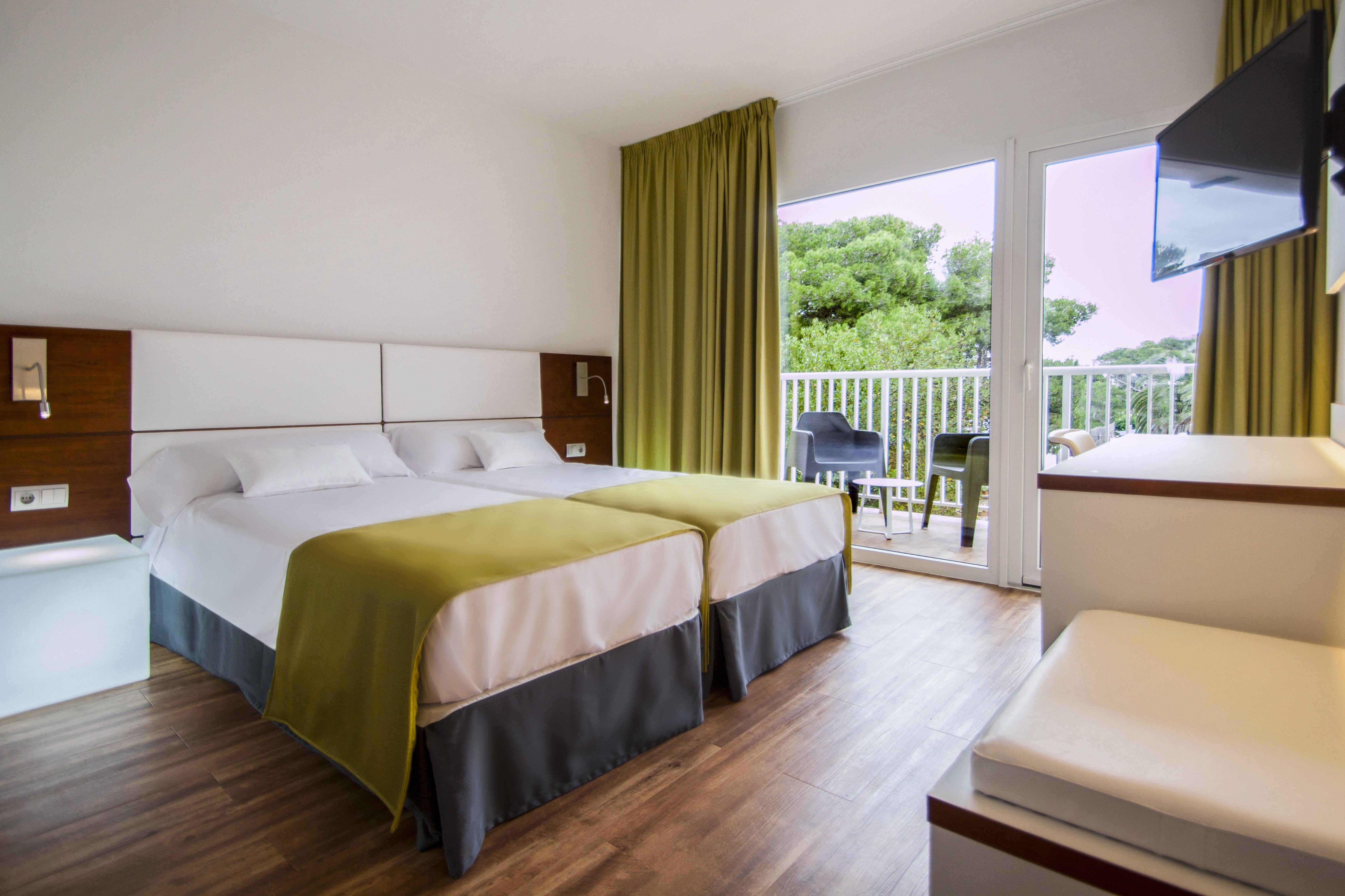 Globales Hotel 4*