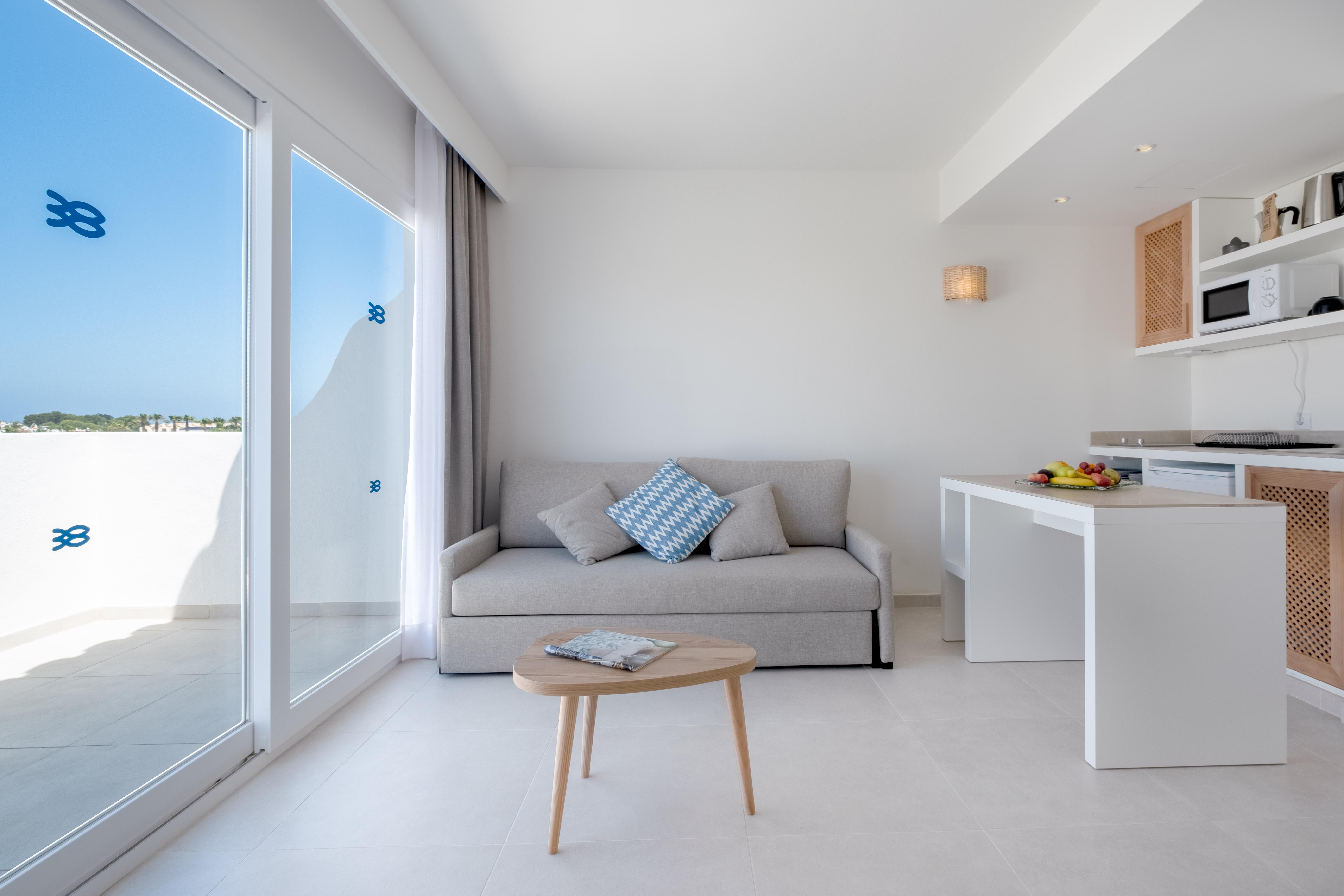 Aparthotel Fergus Style Carema 4*