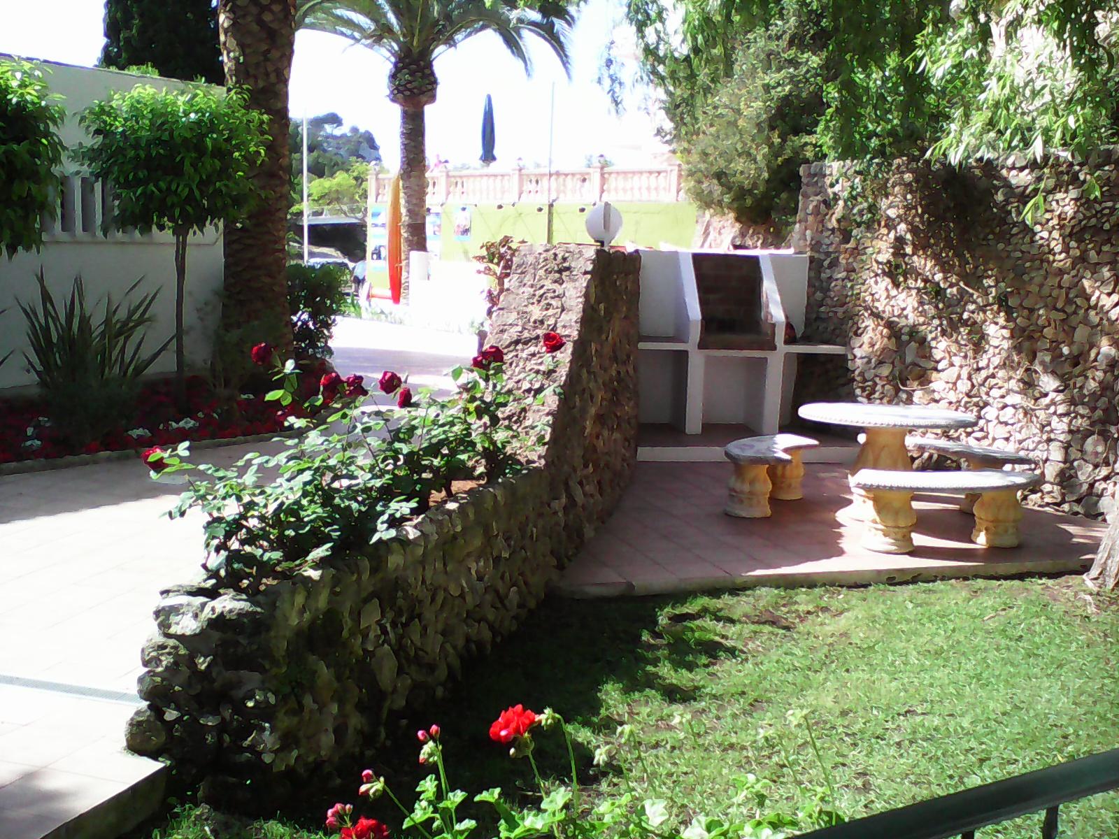 Galdana Gardens * Cala Galdana (Menorca)