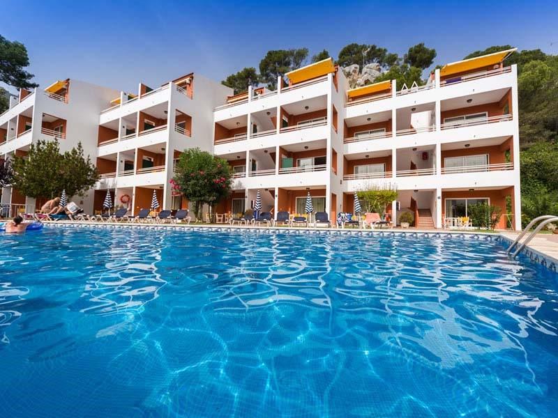 Galdana Gardens Cala Galdana (Menorca)