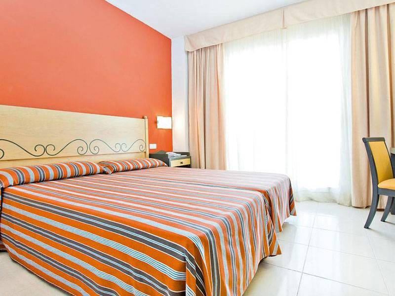 Club Aguamarina Hotel