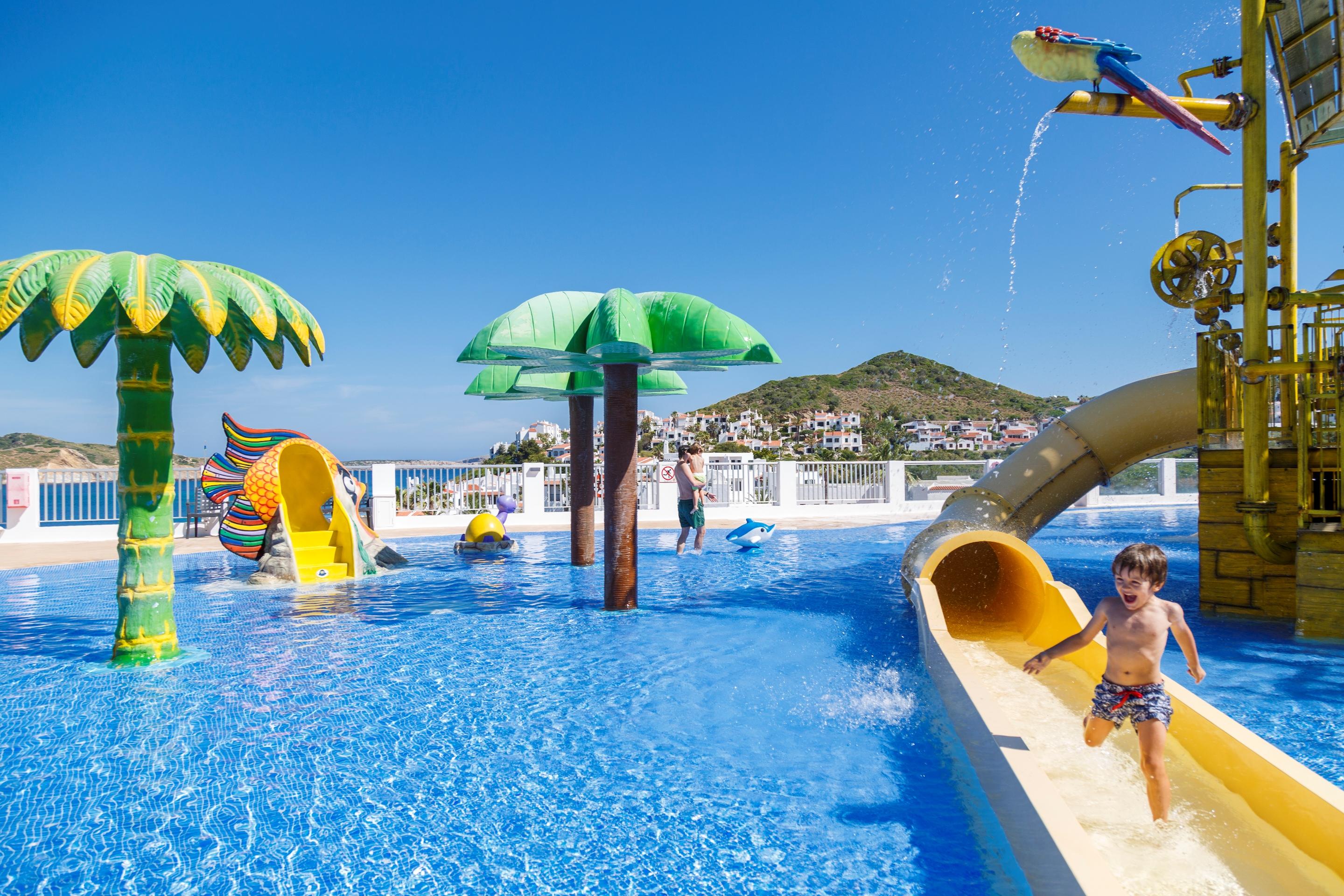 Fergus Club Carema Splash Aparthotel 4*
