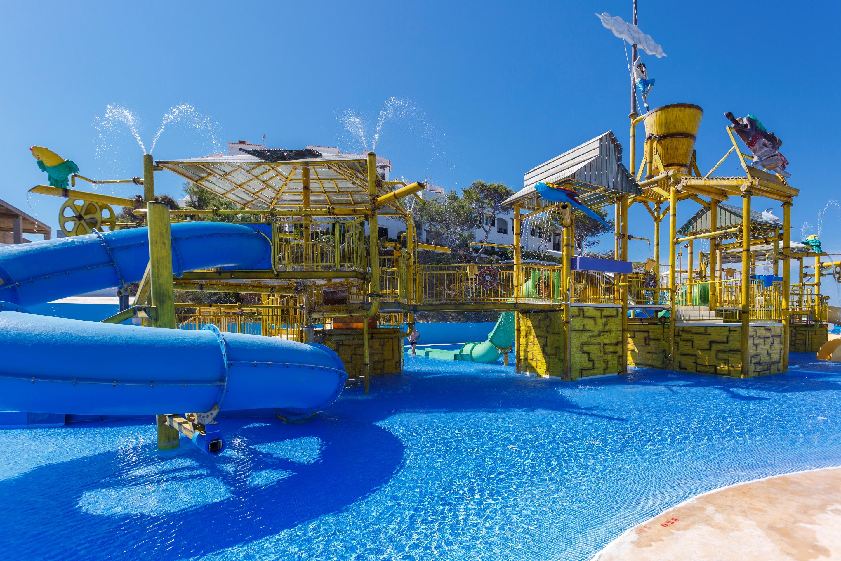 Fergus Club Carema Splash Aparthotel
