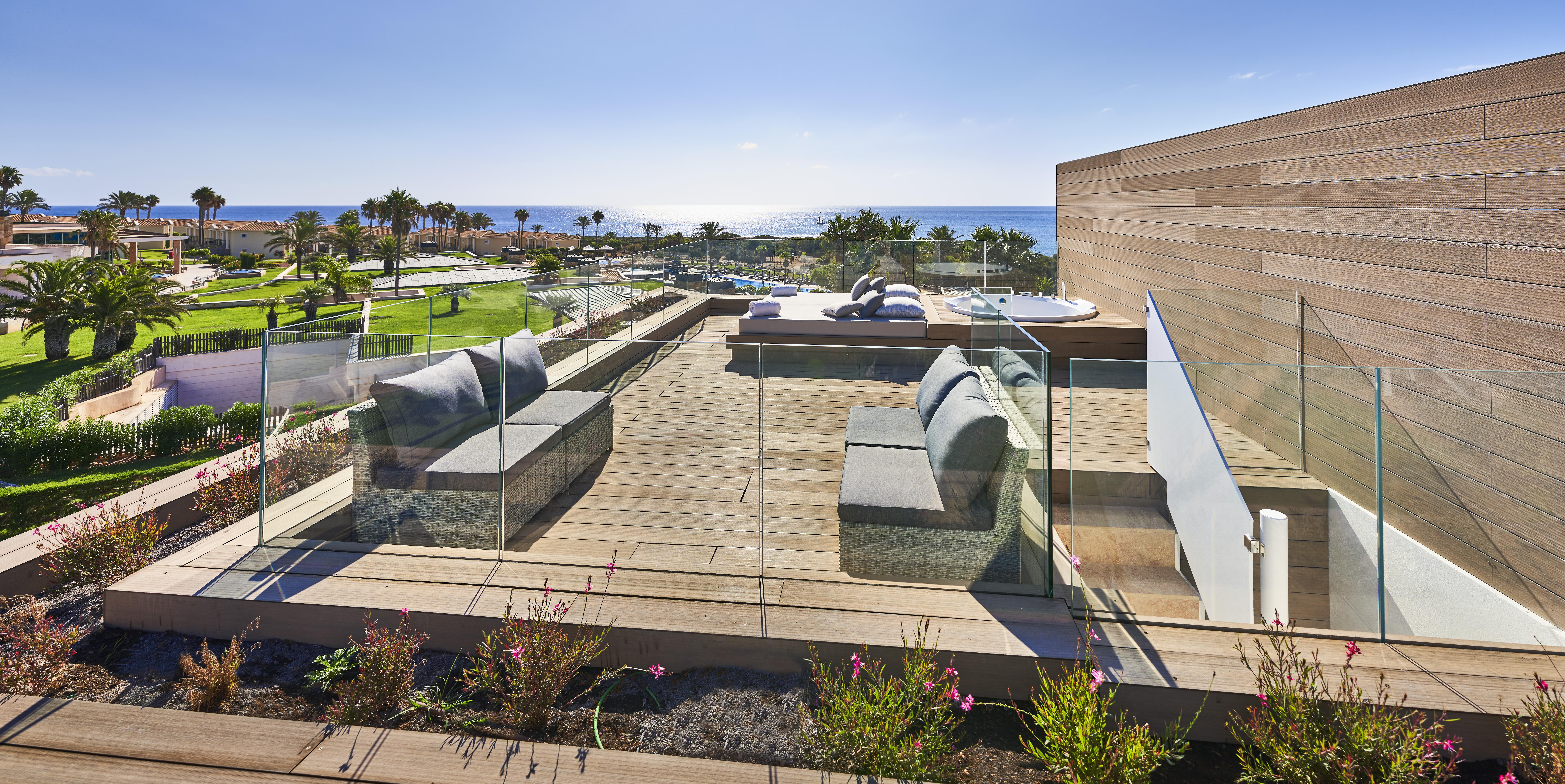 Insotel Punta Prima Prestige Suites&spa Apartahotel 5*