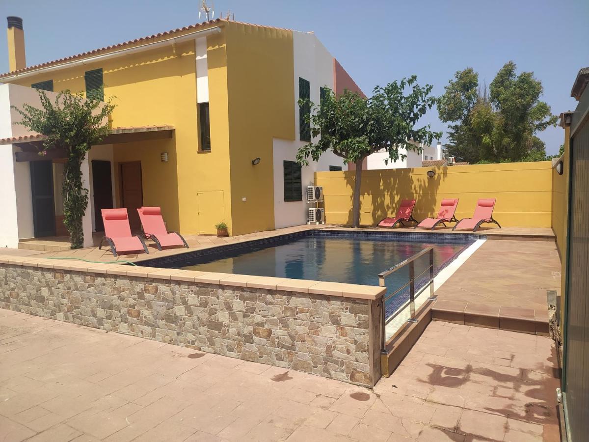 Casa Familiar Con Piscina, Cerca De La Playa *
