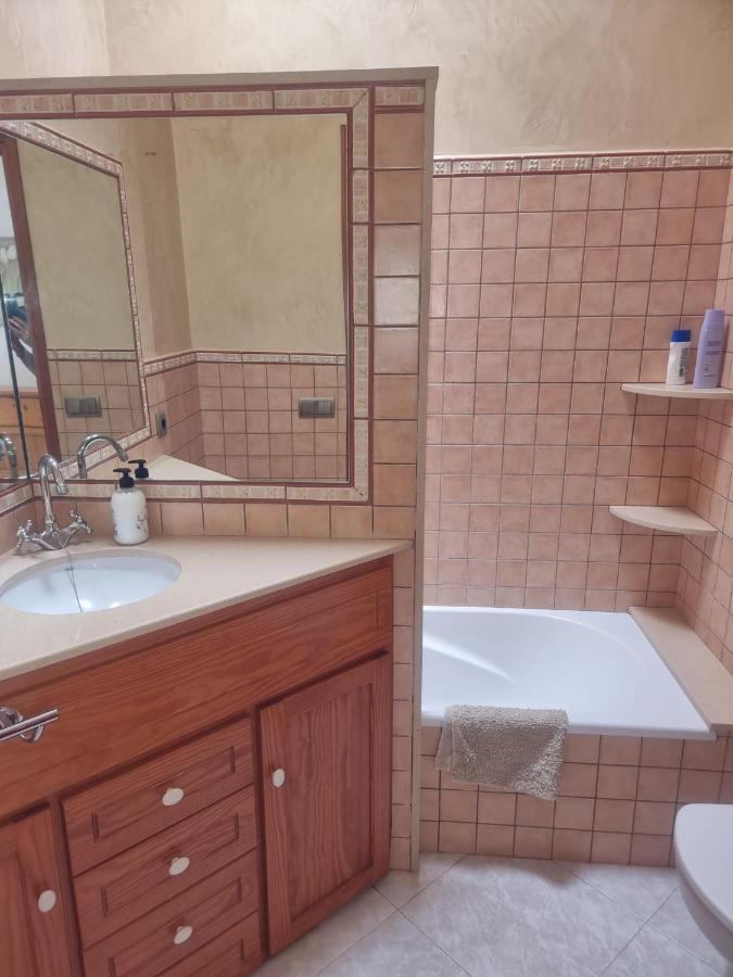 Casa Familiar Con Piscina, Cerca De La Playa *