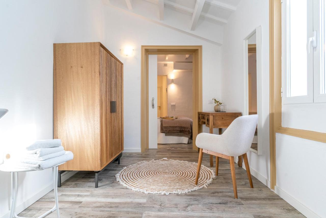 Hotel Encant De Boutique 4*