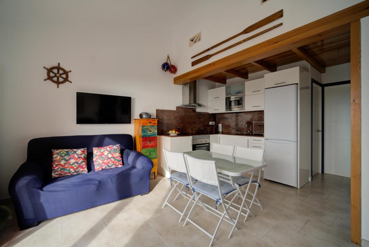 Vista Faro-apartamento Con Balcon Que Mira Al Mar *