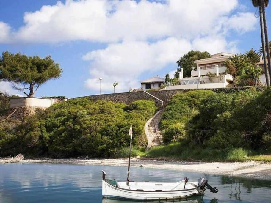 Villa Lantana Lujo Y Estilo Con Vistas únicas Al Puerto De Mahón