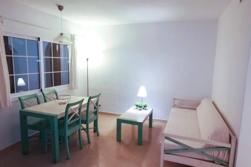 Apartamento Bord De & Piscine A Son Bou - / 4 Pers *
