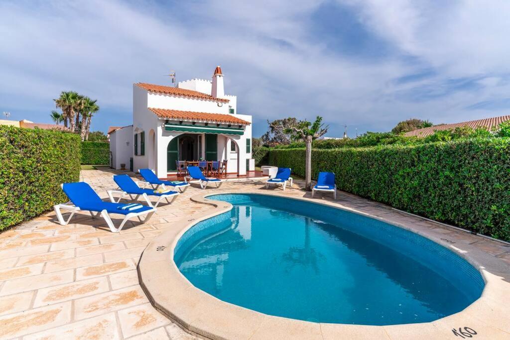 Menorcan Villa, Seaviews, Private Pool & Lush Yard Villa Cala'N Bosch (Menorca)