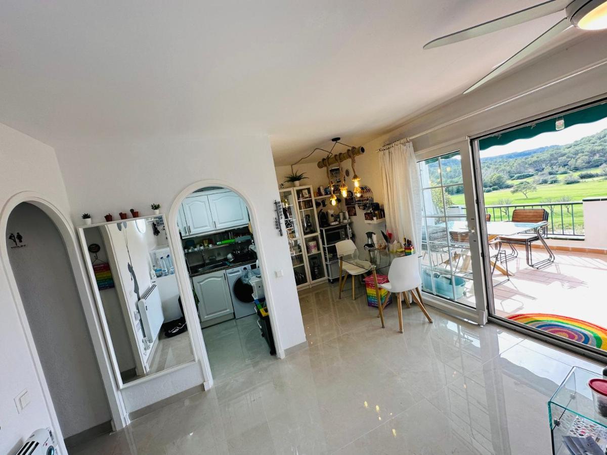 Flat Surrounded By Nature Wifi & Pool & Nearby Apartamento *