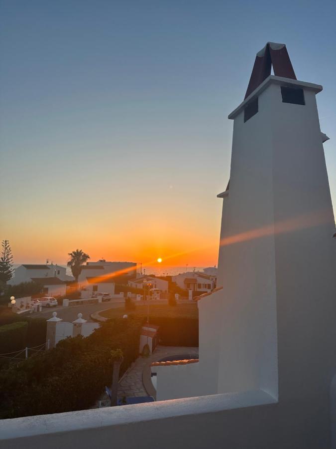 Villa Menorcan Villa, Seaviews, Private Pool & Lush Yard Cala'N Bosch (Menorca)