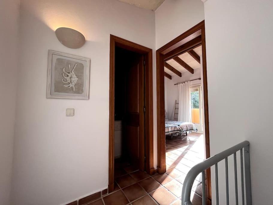 Magnifico Duplex Con Piscina En Son Xoriguer A 80m De La Playa. Holiday home Ciutadella (Menorca)
