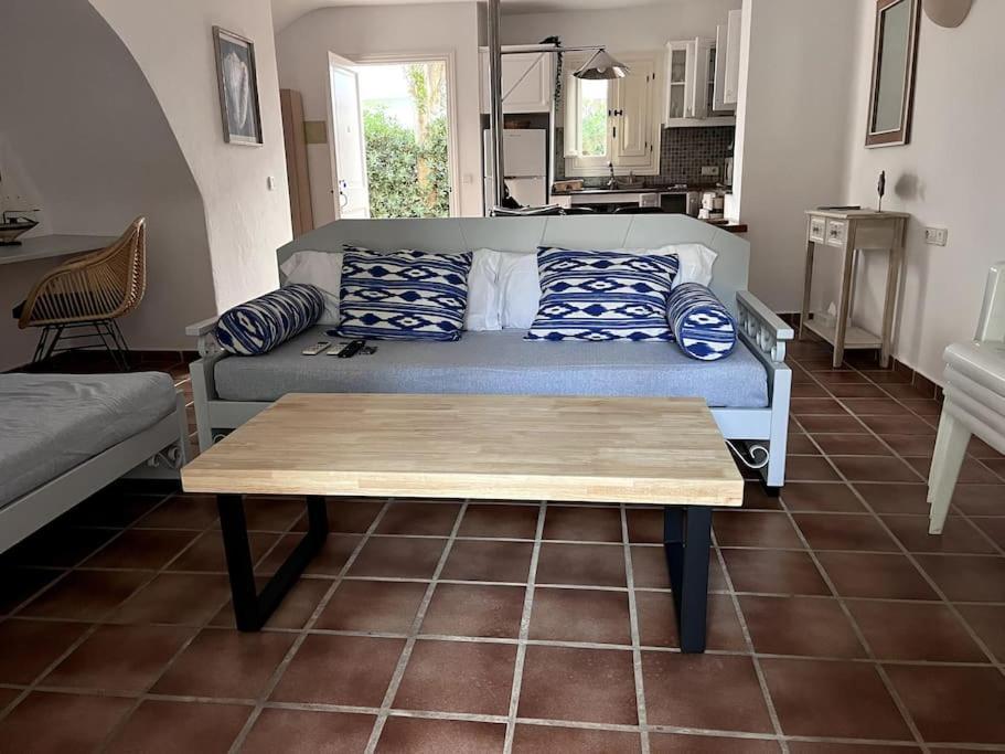 Magnifico Duplex Con Piscina En Son Xoriguer A 80m De La Playa. Holiday home Ciutadella (Menorca)
