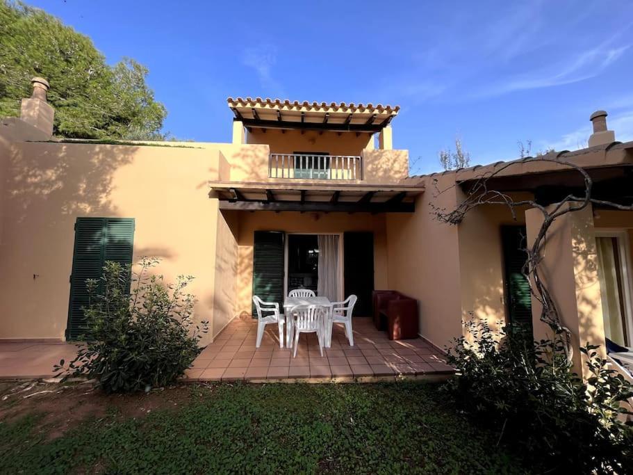 Magnifico Duplex Con Piscina En Son Xoriguer A 80m De La Playa. Holiday home Ciutadella (Menorca)