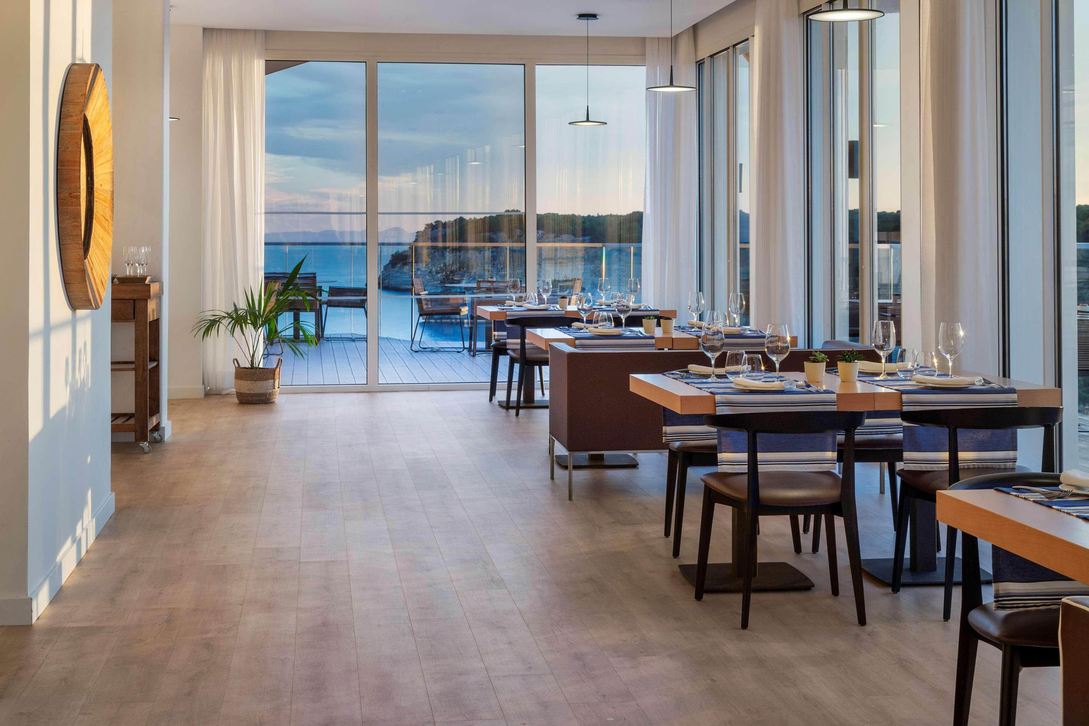 Meliá Cala Galdana Hotel