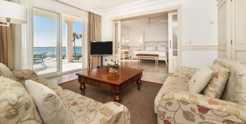 Insotel Punta Prima Prestige Suites&spa Apartahotel 5*