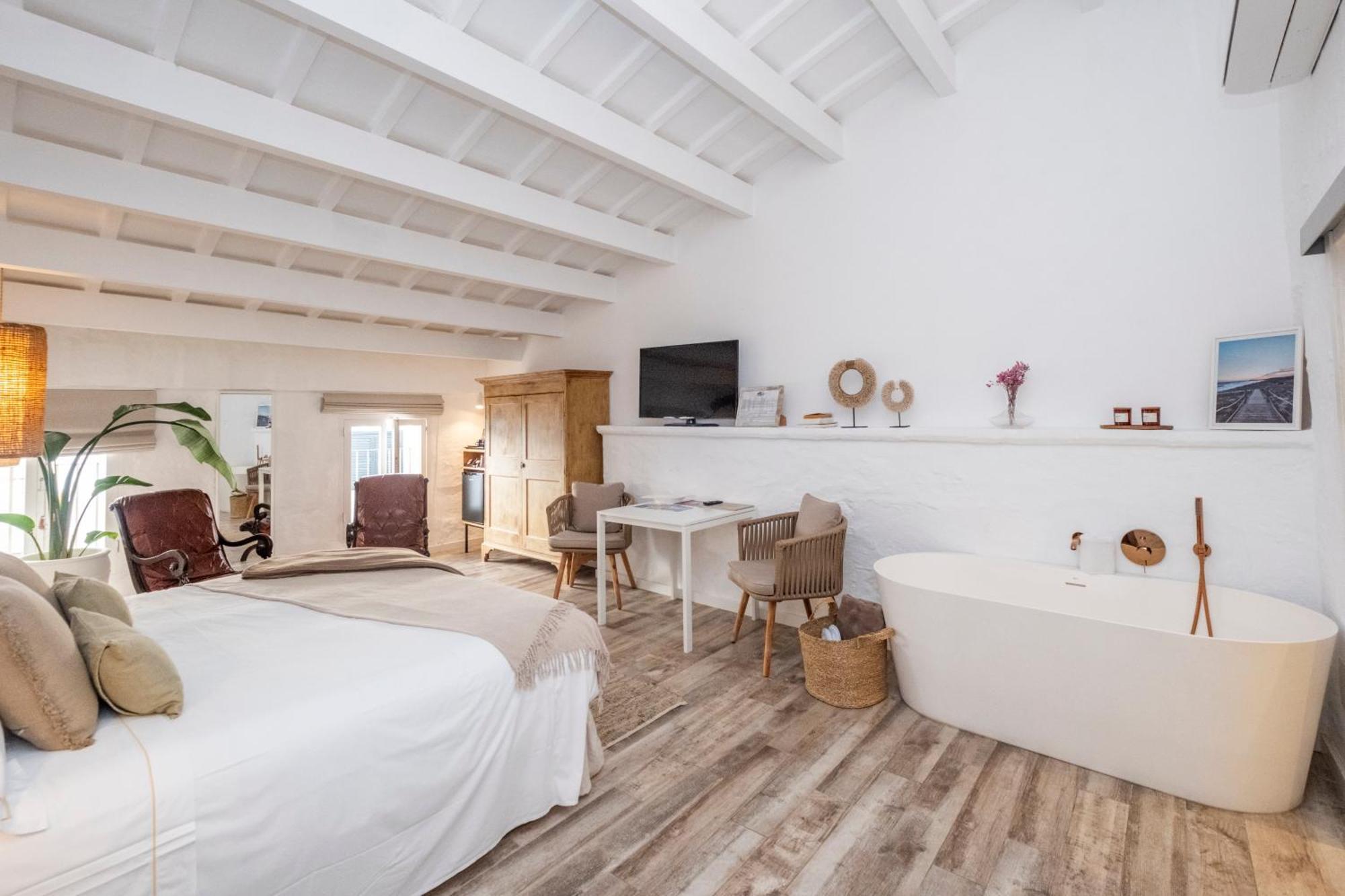 Encant De Boutique Hotel