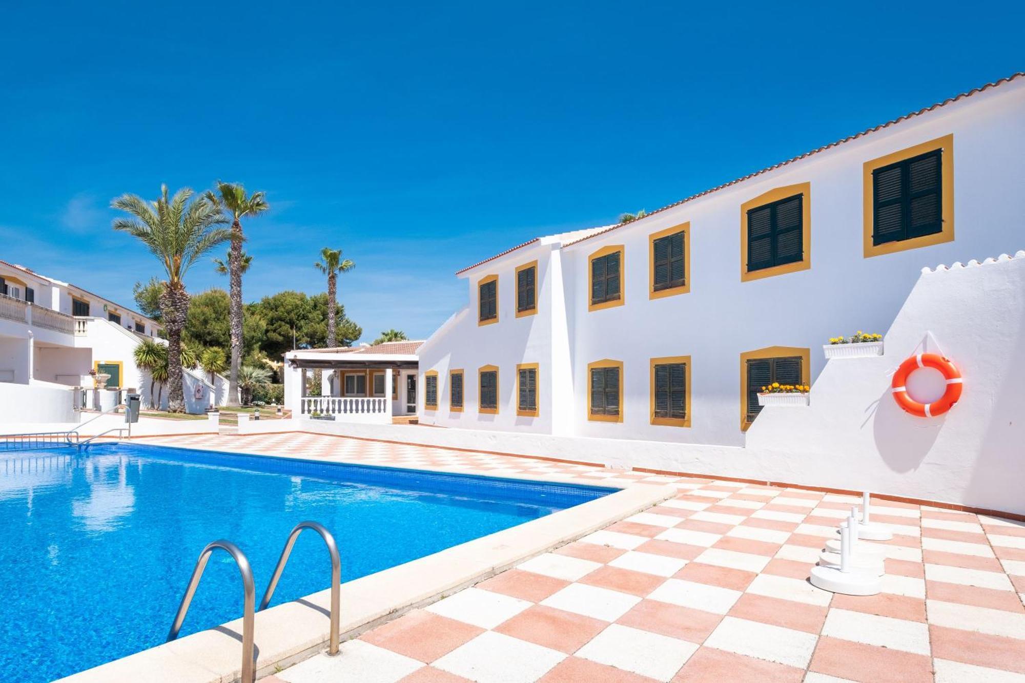 Apartamento Escalante C8 2 *
