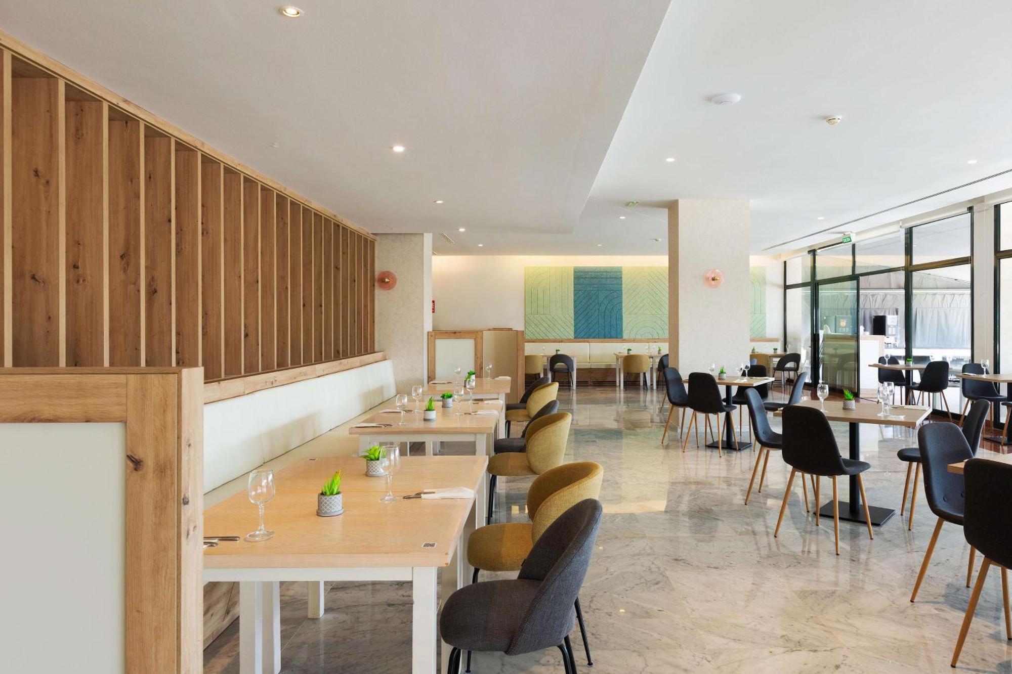 Hotel Portblue San Luis 4*
